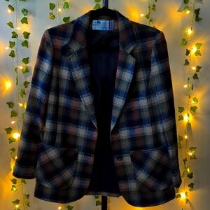 Knockabouts by Pendleton 100% Virgin Wool Portland, Oregon Pure Wool Made in USA